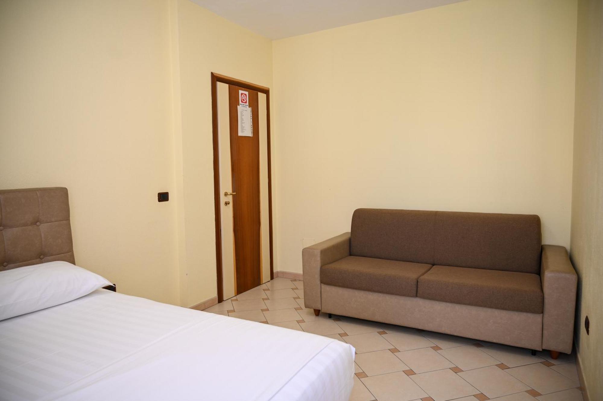 Hotel Vila Emes Durres Ruang foto