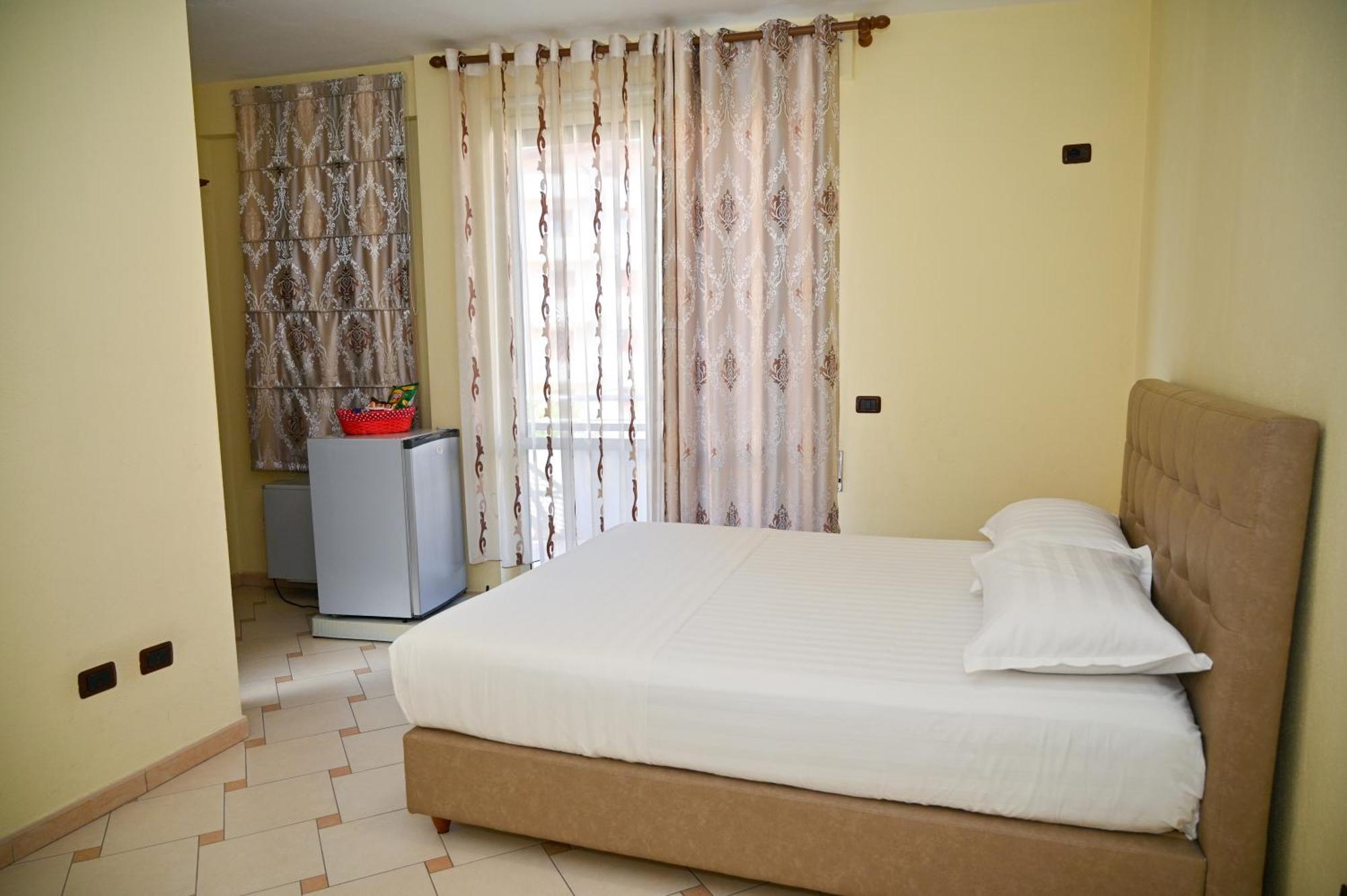 Hotel Vila Emes Durres Ruang foto