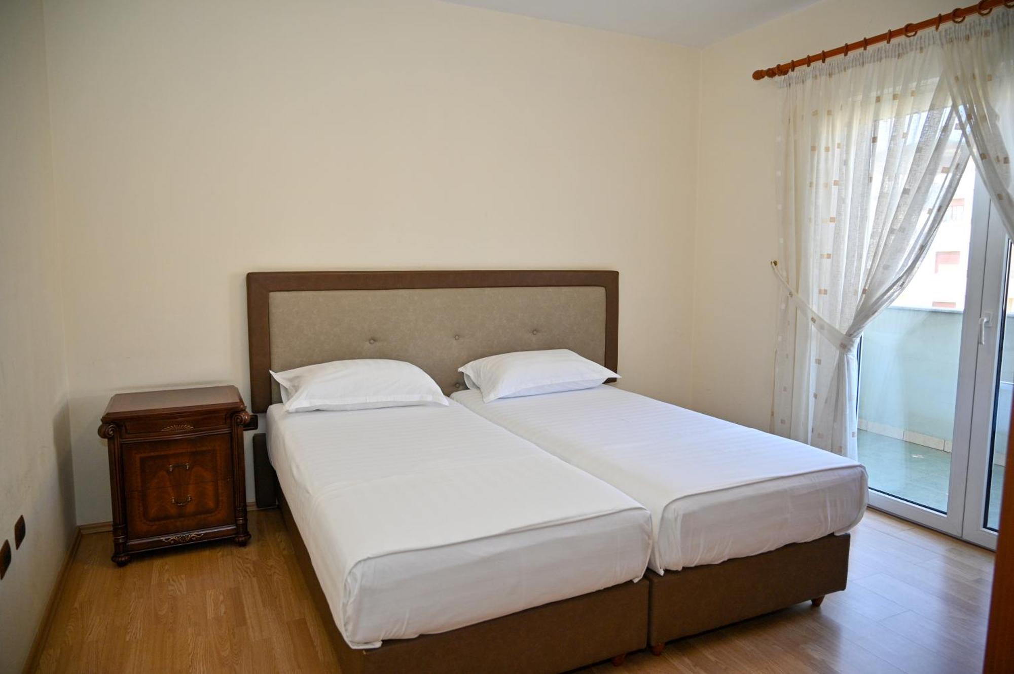 Hotel Vila Emes Durres Ruang foto