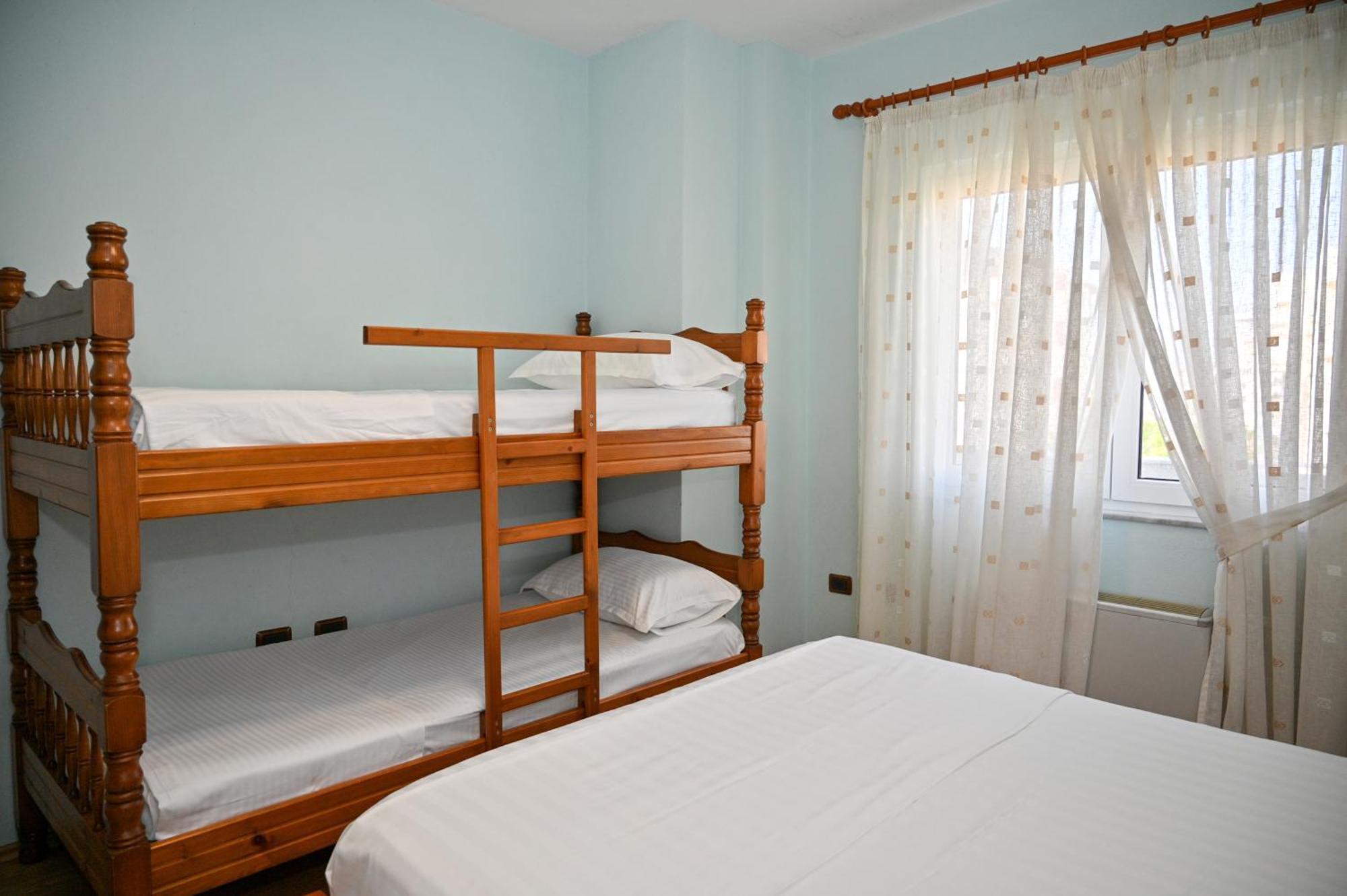 Hotel Vila Emes Durres Ruang foto