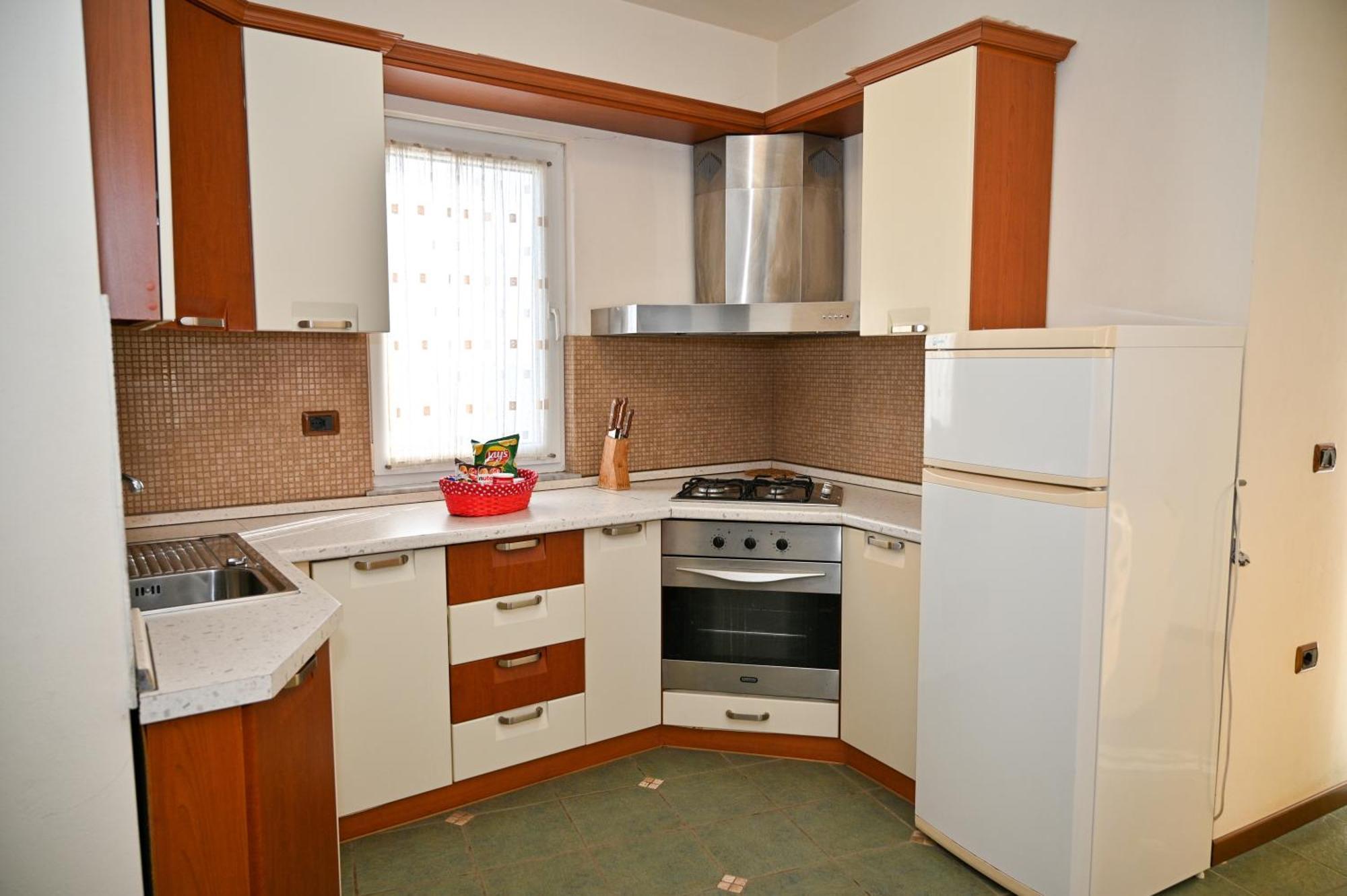Hotel Vila Emes Durres Bagian luar foto