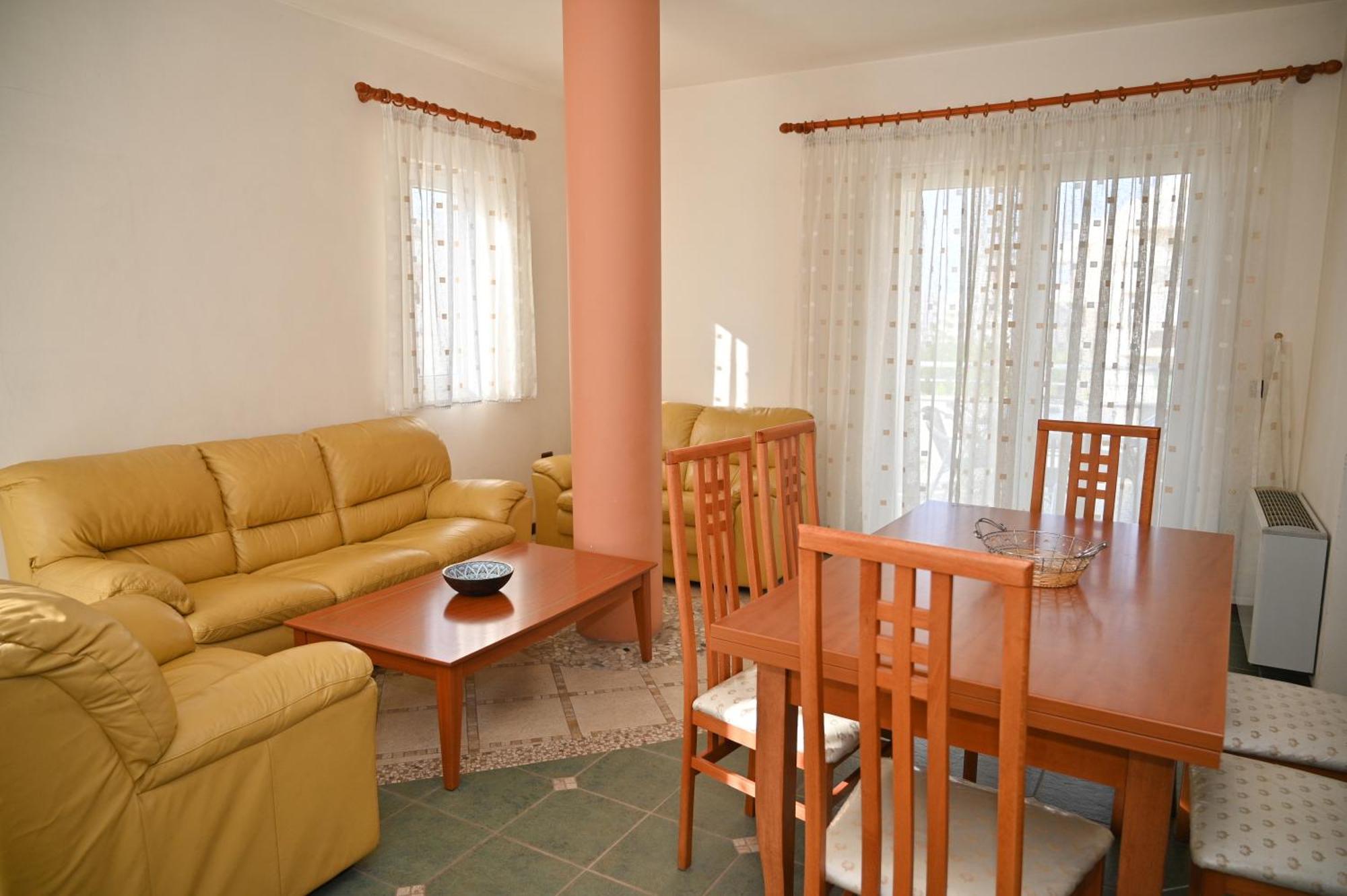 Hotel Vila Emes Durres Bagian luar foto